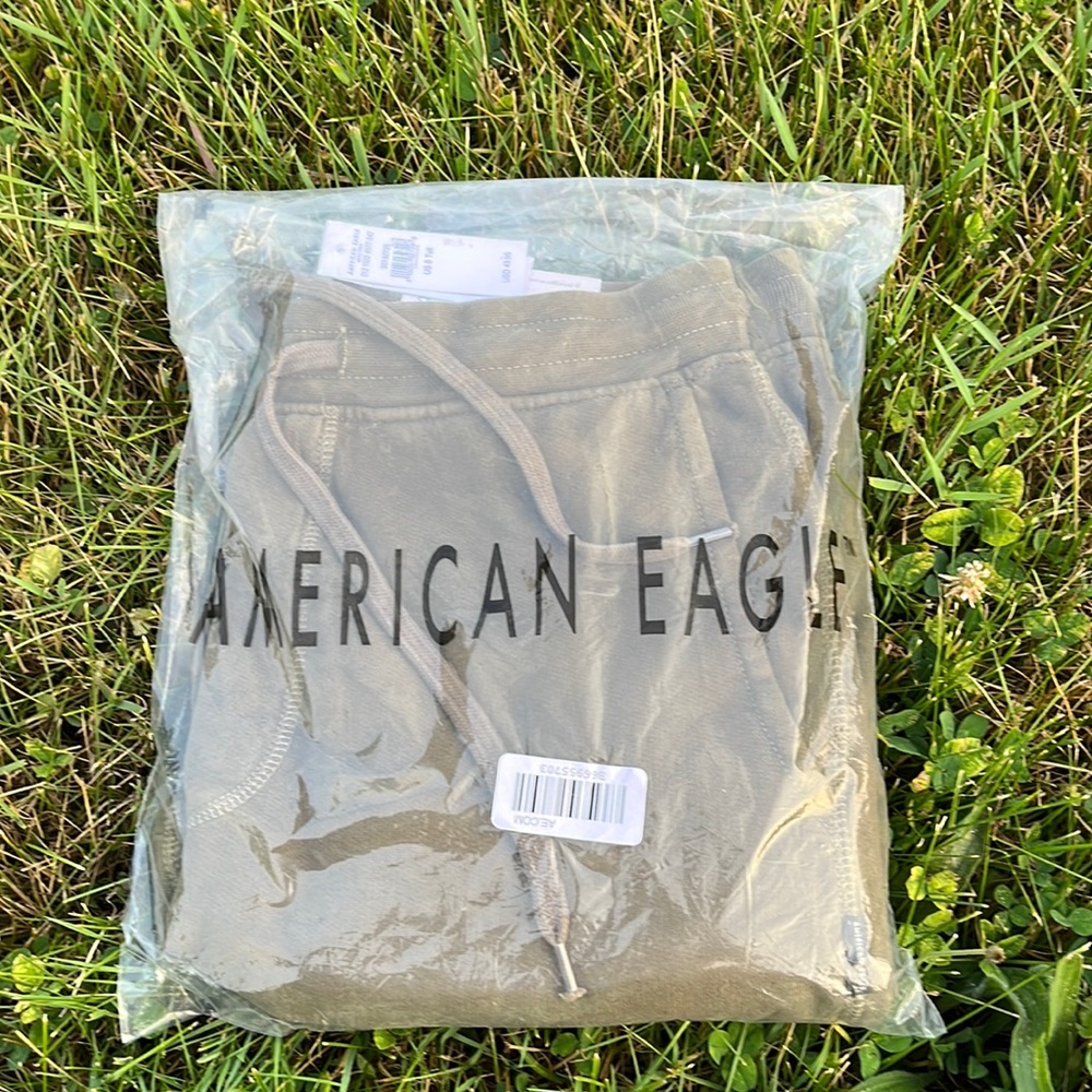 American Eagle - men’s fleece joggers
